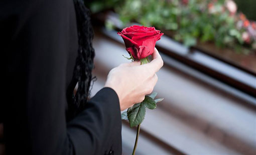 ماذا يبقى بعد موت الشريك؟ هل هي النهاية؟