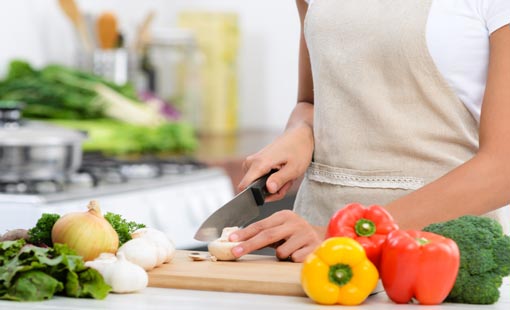 المطبخ سجن المرأة الطوعي في رمضان