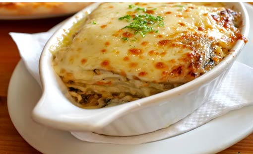 معكرونة دجاج بالبشاميل