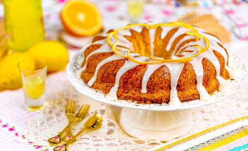 كيك بنكهة عشبة الليمون