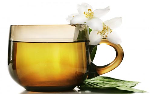 خمس فوائد لزيت الياسمين على الشعر