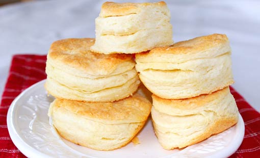 مربعات البسكويت بالزبدة