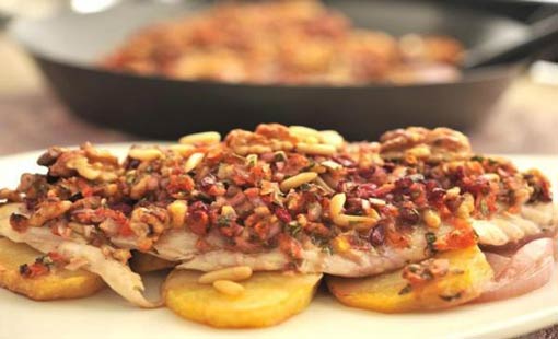 سمك بالتمر هندي والرمان