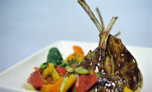 ريش ضأن مع صلصة خل البلسميك