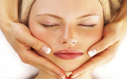 7 وسائل للحفاظ على بشرة مخملية