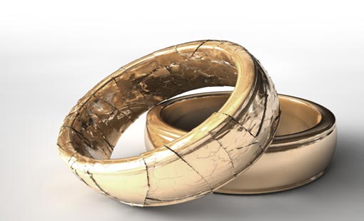 صخب الشهر الفضيل يُبعدها عنّي