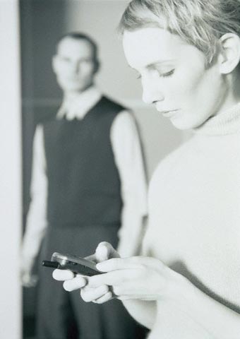 لا أحتمل أن تدير لي ظهرها