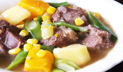 لحم بقر  مع بطاطا وقرع