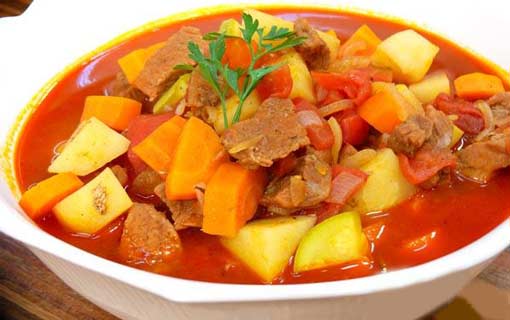 يخنة الكوسا باللحم