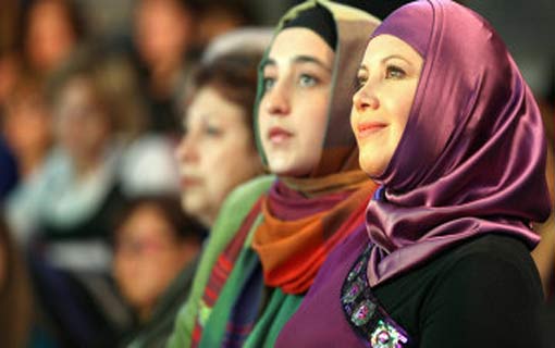 الخائنات والمؤمنات.. مقارنة قصصية