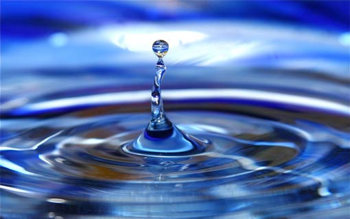 الماء.. نعمة وهبة جزيلة من واهب النعم