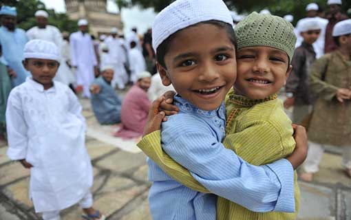 يألفون ويؤلفون