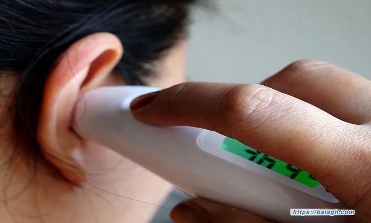 كيف تقيس درجة حرارة الجسم الطبيعية من الأذن؟