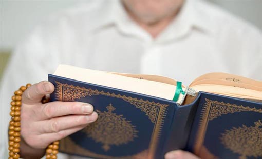 الإيمان بالملائكة من صفات المؤمنين