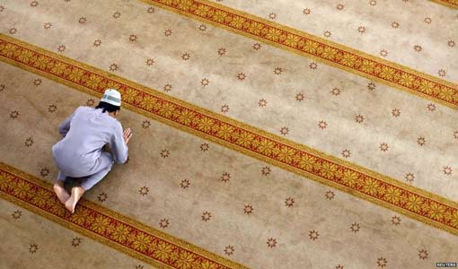 الصلاة.. فضلها عظيم وخيرها عميم