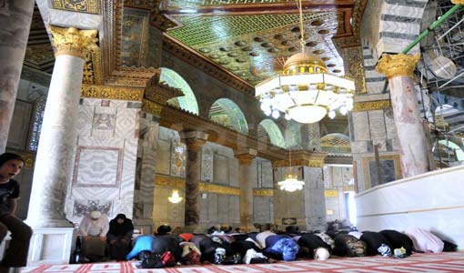 آثار الإيمان الديني