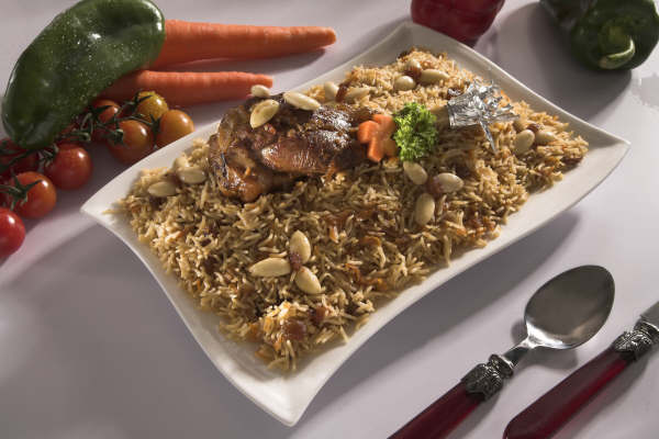 حساء الروبيان بالخضر مع الأرز الحلو التايلندي