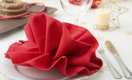 اللباقة والفن في الالتزام بـ«قواعد الإتيكيت»