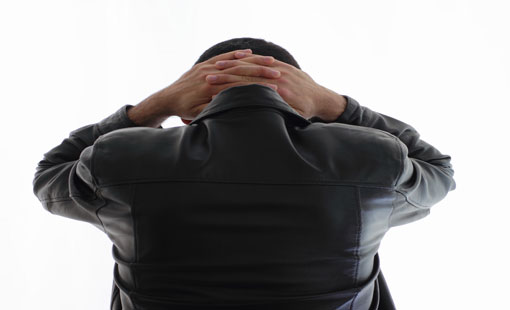 قليلاً من الخجل أيها الشبان والشابات