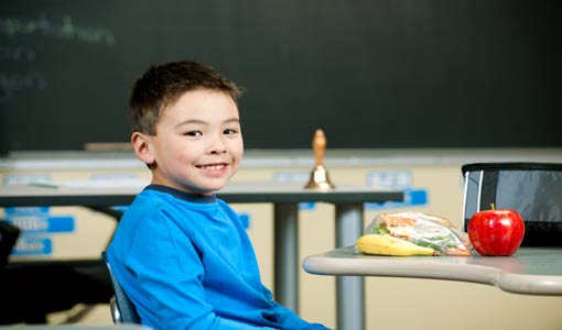 مساعدة الطفل على الإلتزام بمواعيد المدرسة