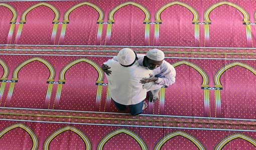 تأليف القلوب بين أبناء المجتمع