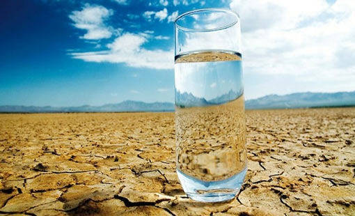 إذا قلَّ شرب الماء في الصيف قد يؤدي ذلك إلى الجفاف