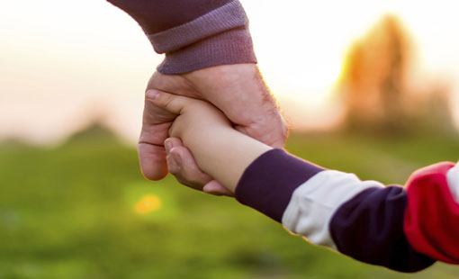 هكذا تجعل طفلك يثق بنفسه