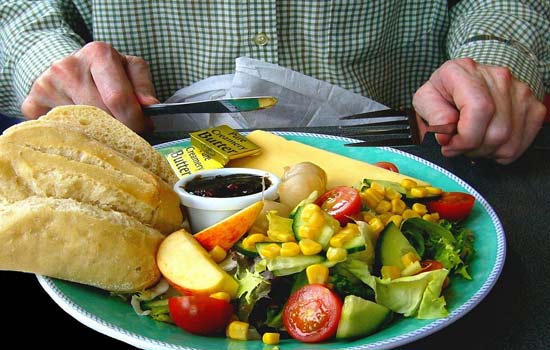 هل نأكل بالطريقة الصحيحة؟