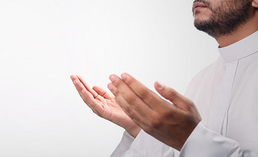 شباب على طريق الإلتزام