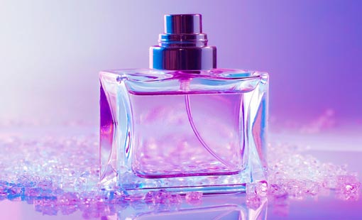 العطور.. رسالة تواصل