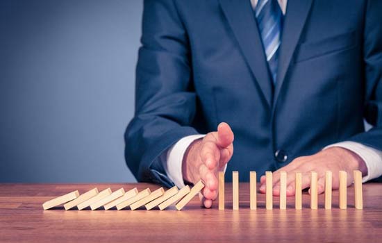 عجز البعض في النجاح وظيفياً