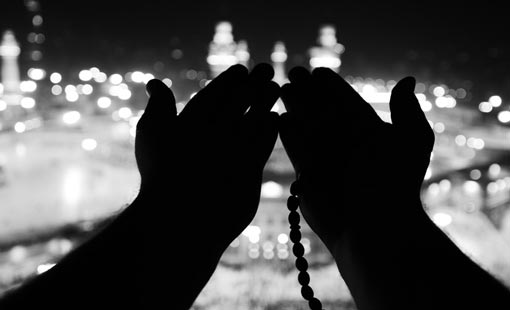 دور الدعاء في بناء المجتمع