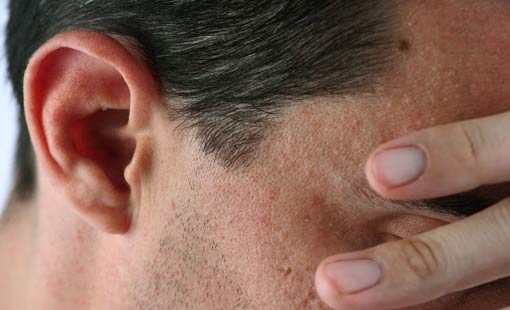 الصداع.. جسمك يدق ناقوس الخطر