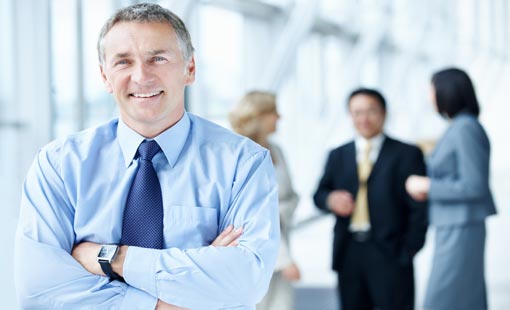 اهتمام القائد بالتطوير الدائم للعاملين