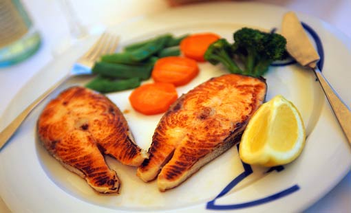 تناول الأسماك للوقاية من الجلطات الدماغية