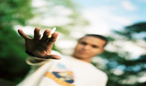 وقاية الشباب من الوقوع في دائرة الإنحراف