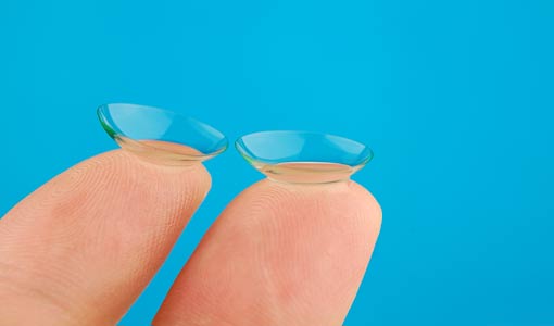 مخاطر العدسات اللاصقة