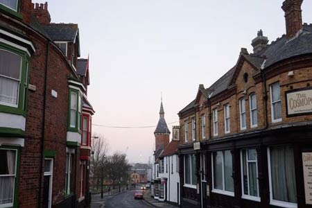 تجد عملاً بعد 1200 محاولة فاشلة