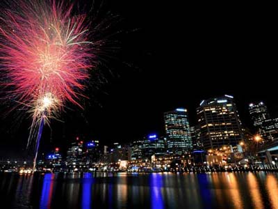 العالم يستعد للاحتفال بأعياد الميلاد