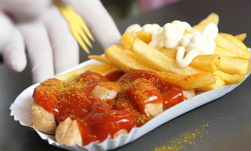 فرنسا تودع الأطباق البلاستيكية