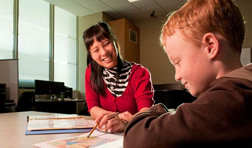 هكذا تُنشئين طفلاً مرناً وقوي الشخصية