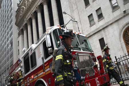 اصطدام سيارتي إطفاء وإسعاف بولاية ميامي