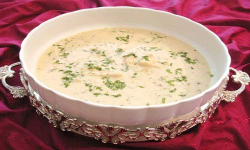 المعكرونة باللحم المفروم مع شوربة جوز الهند