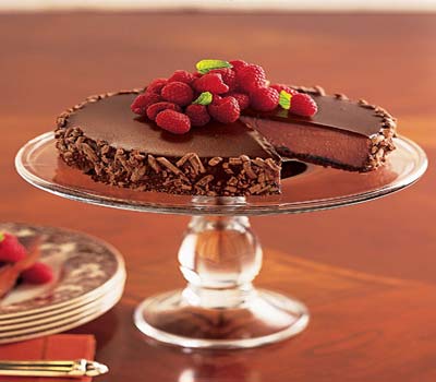 الجاتوه الخفيف مع الفراولة والشوكولا