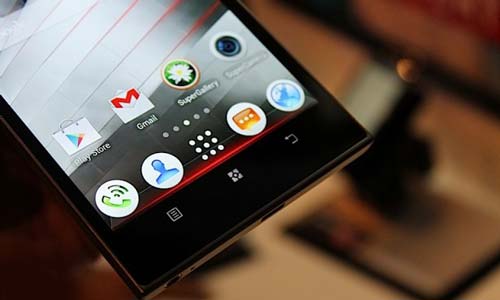 لينوفو تكشف عن هاتف ذكي