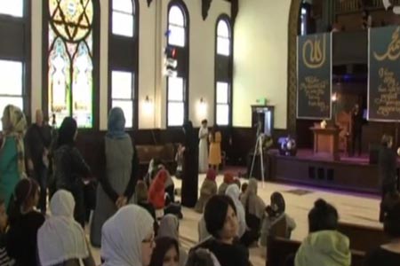 افتتاح أول مسجد تؤم فيه امرأة في الدنمارك