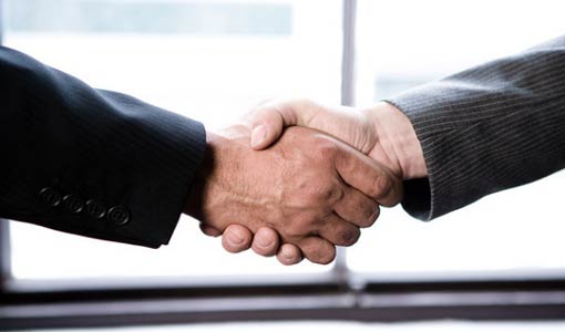 حق المسلم على أخيه المسلم