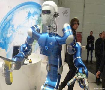 «جاستين» روبوت بقدرات كبيرة