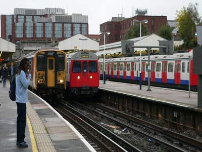 سيدة تضع مولودها في أحد قطارات لندن