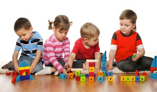 تنمية ذكاء الطفل ونشاطه بالألعاب